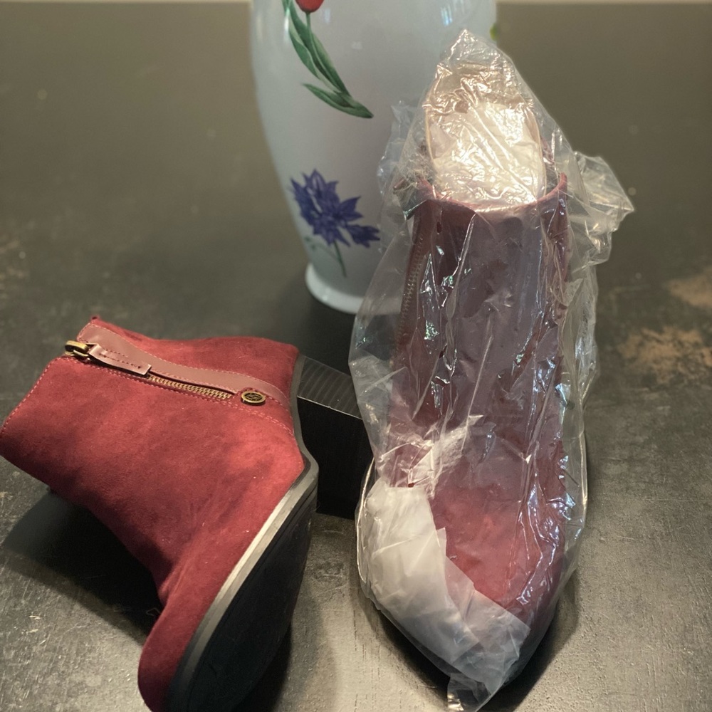 Wide width Liz Claiborne Ankle Boots